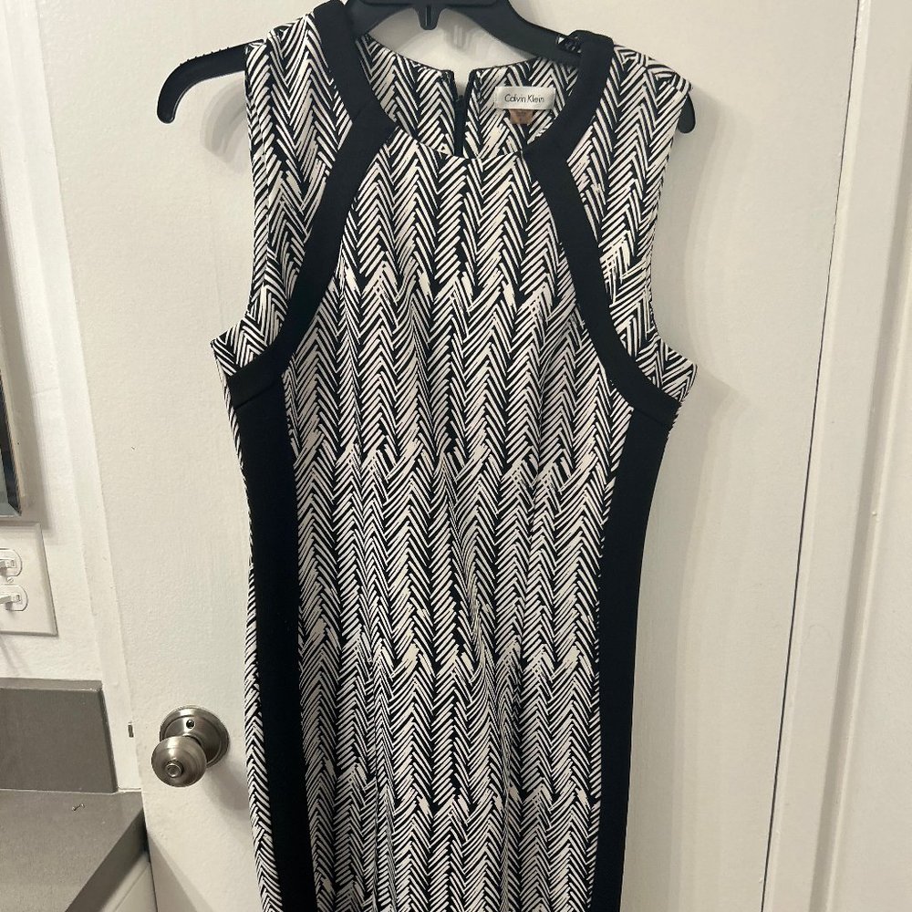 Calvin Klein black and white print sheath dress